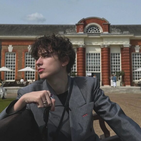 Meet your Posher, Chelsea - Picture 1 of 1